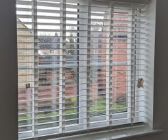 Venetian blinds fitted